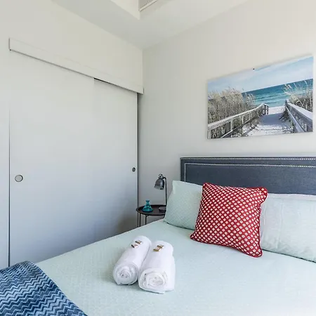 Modern 2 Bedroom Apartment - Near Leslieville Toronto Exterior photo