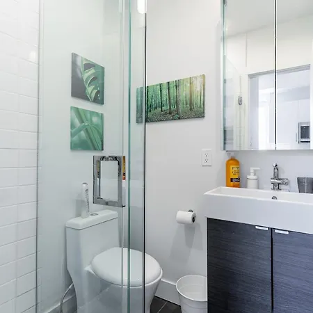 Modern 2 Bedroom Apartment - Near Leslieville Toronto Exterior photo